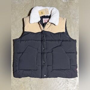 Levi's Black and Tan Puffer Vest